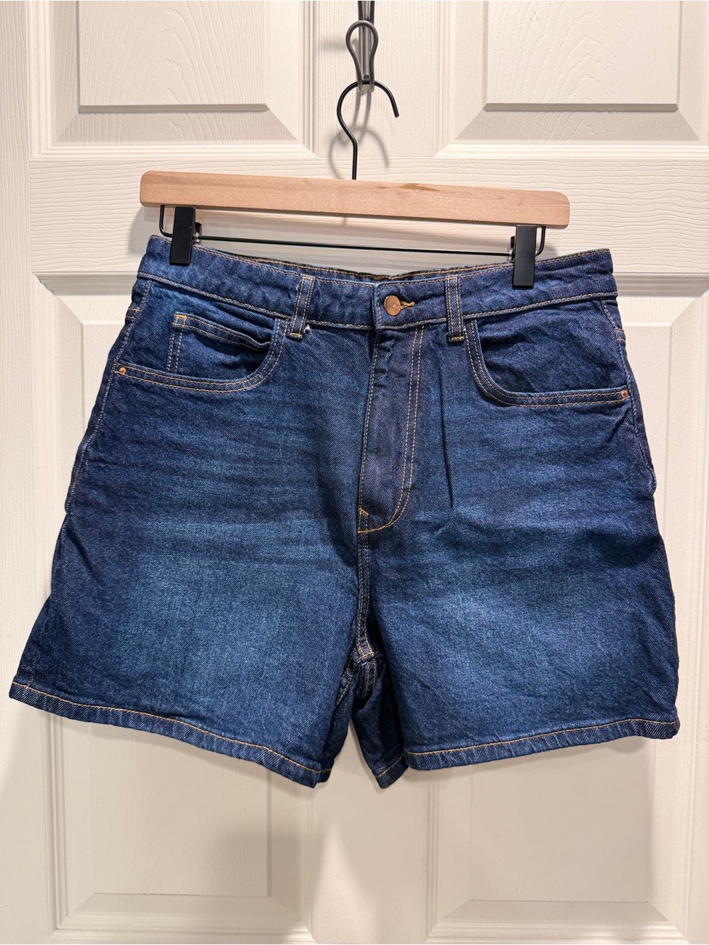 Zara Denim Shorts Size 8 Medium Wash High Rise Jean Shorts Classic Casual - Picture 3 of 10